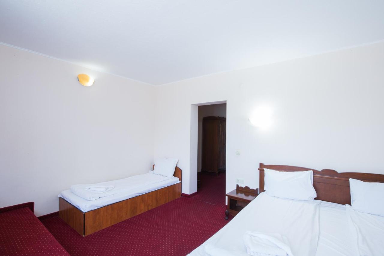 Dumbrava Sibiului Hotel Luaran gambar