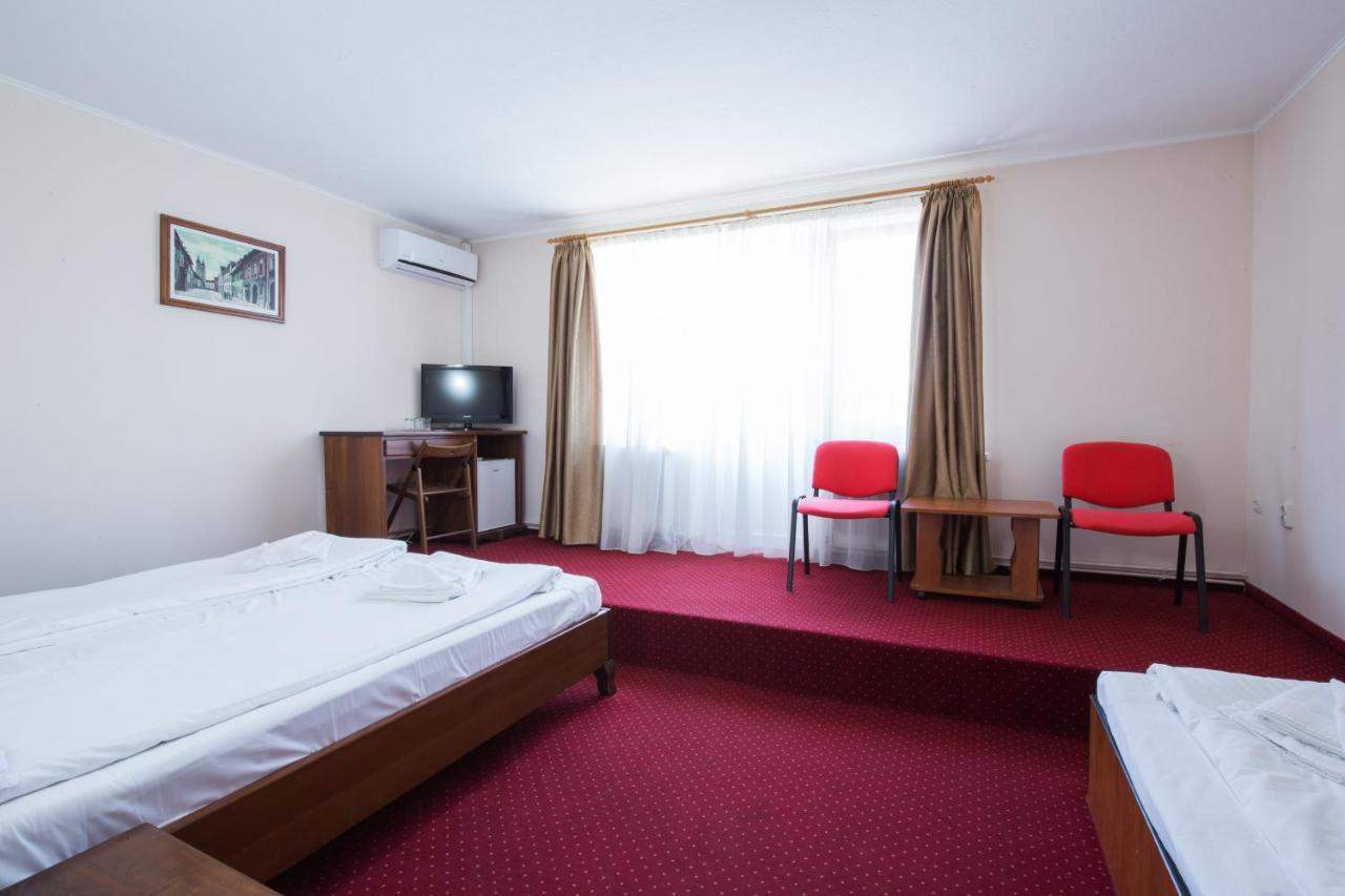 Dumbrava Sibiului Hotel Luaran gambar